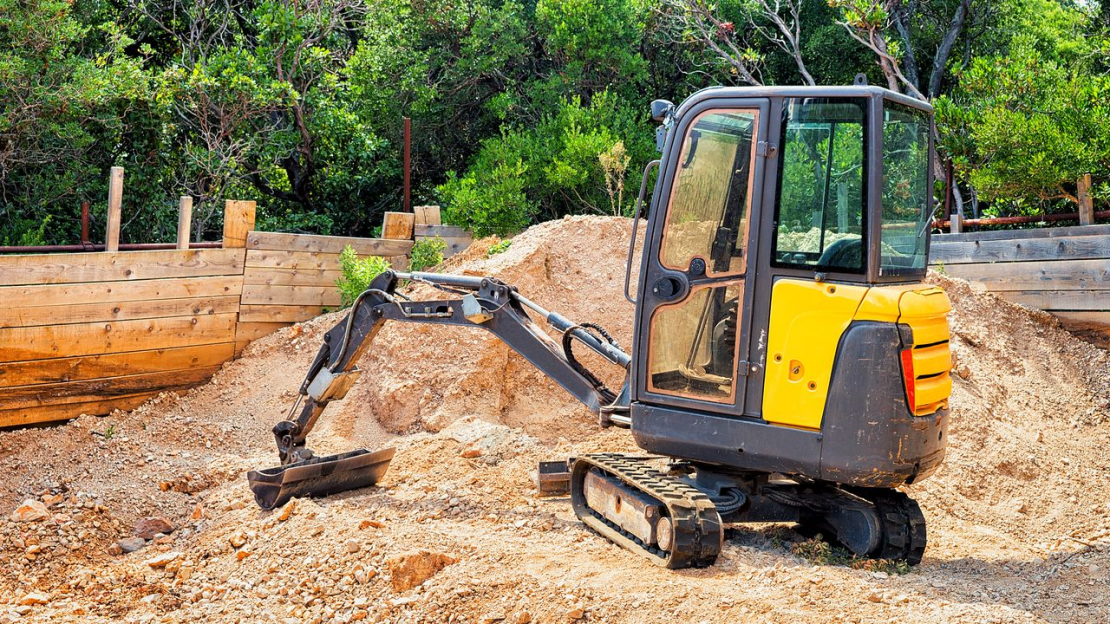 vízvezeték ásás árokásás árak minikotróval