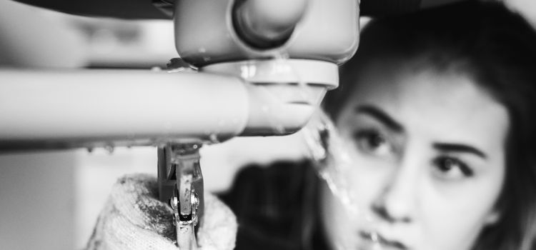 Vízszerelés árak kötésenként, rejtett szivárgásnál milyen költségekkel számolj